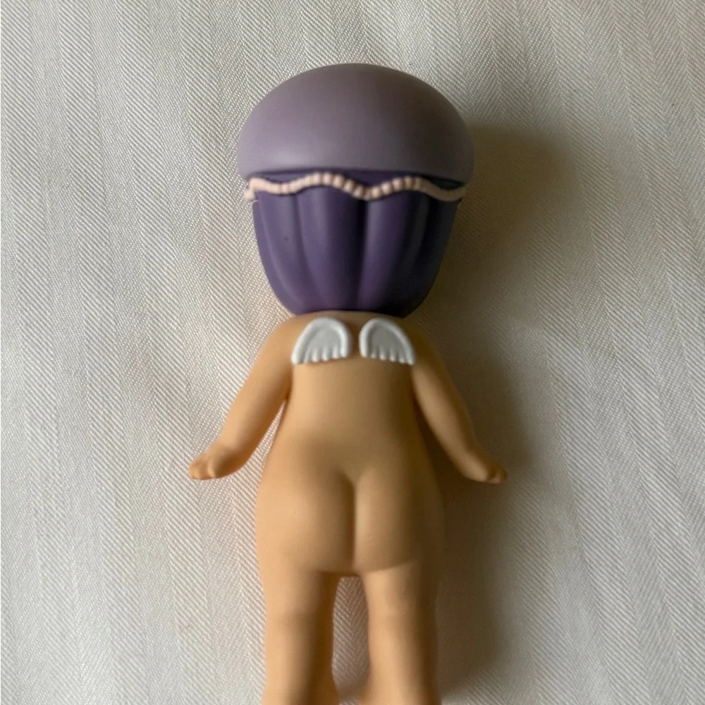 Authentic Sonny Angel, can send with box and bag also